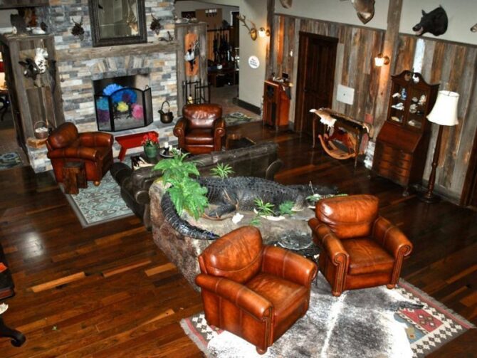 Red bluff lodge lodge interior