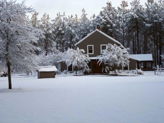Red bluff lodge lodge front during winter