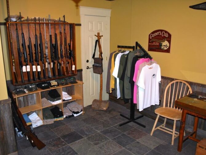 Red bluff lodge sports shop 01